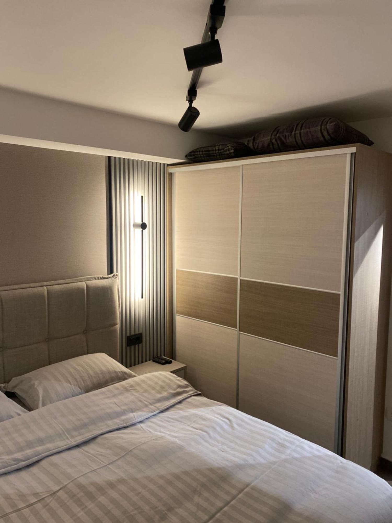 Vanessa Apartment Budva Bagian luar foto
