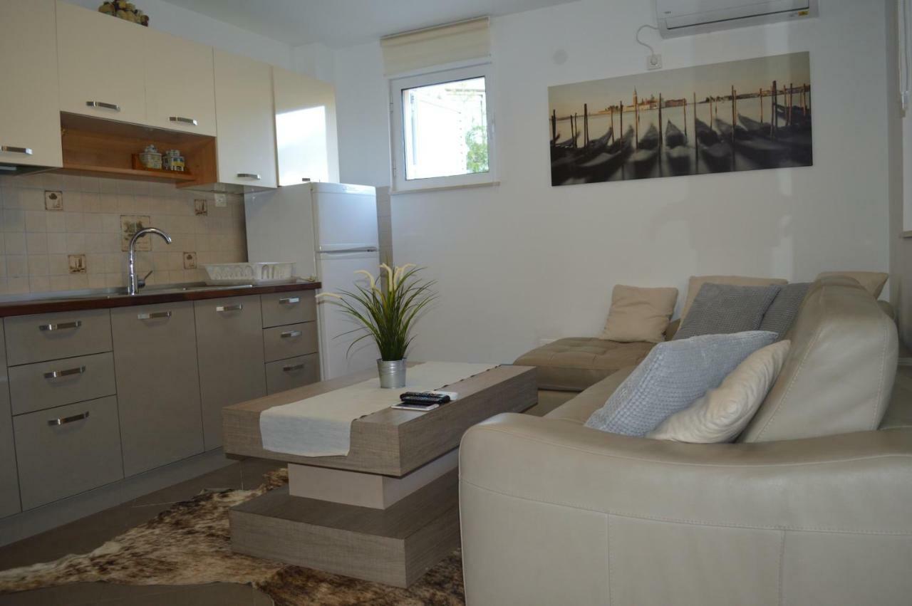 Vanessa Apartment Budva Bagian luar foto